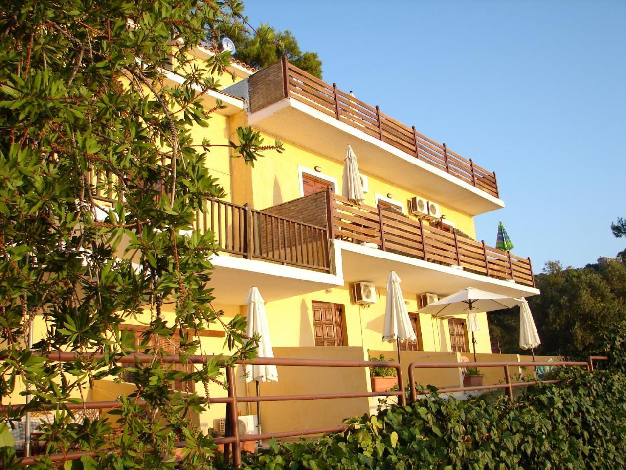 Mandaniki Apartments Vasilias  Exterior photo